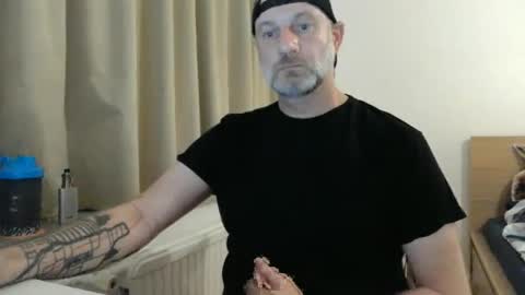 Snapshot of curman85 chatting on 12/03/24, 01:19 Curman85 online show from 12/03/24, 01:19