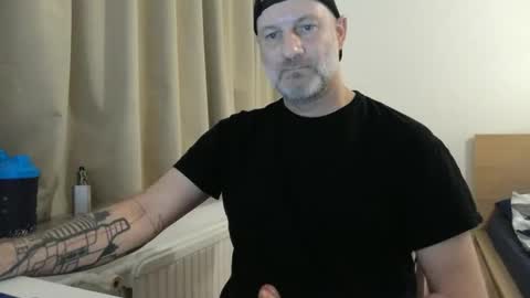 Snapshot of curman85 chatting on 12/22/24, 11:09 Curman85 online show from 12/22/24, 11:09