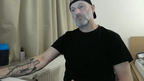 Snapshot of curman85 chatting on 01/11/25, 09:46 Curman85 online show from 01/11/25, 09:46