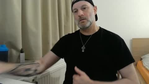 Snapshot of curman85 chatting on 02/02/25, 12:09 Curman85 online show from 02/02/25, 12:09