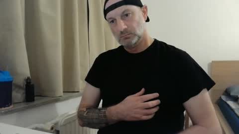 Snapshot of curman85 chatting on 02/10/25, 11:23 Curman85 online show from 02/10/25, 11:23