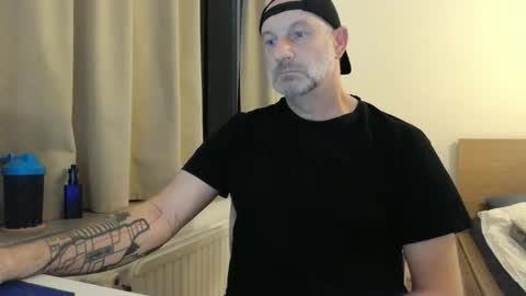 Snapshot of curman85 chatting on 10/05/25, 10:40 Curman85 online show from 10/05/25, 10:40