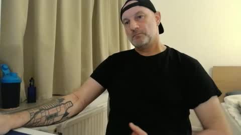 Snapshot of curman85 chatting on 11/09/25, 12:09 Curman85 online show from 11/09/25, 12:09