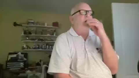 Snapshot of curo69 chatting on 12/22/24, 03:55 ALAN online show from 12/22/24, 03:55