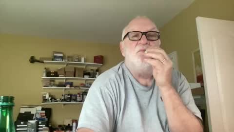 Snapshot of curo69 chatting on 01/03/25, 04:27 ALAN online show from 01/03/25, 04:27