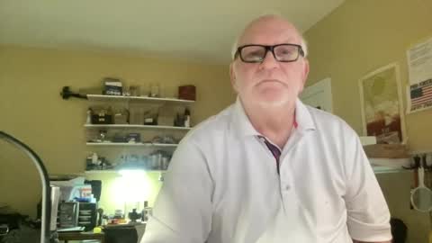 Snapshot of curo69 chatting on 01/29/25, 04:08 ALAN online show from 01/29/25, 04:08