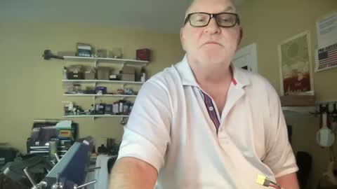 Snapshot of curo69 chatting on 02/11/25, 05:07 ALAN online show from 02/11/25, 05:07