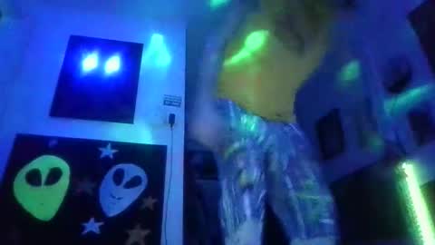 Snapshot of curtisbaldwin805 chatting on 12/04/25, 08:12 Curtisdow420 online show from 12/04/25, 08:12