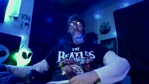 Snapshot of curtisbaldwin805 chatting on 12/14/25, 02:11 Curtisdow420 online show from 12/14/25, 02:11