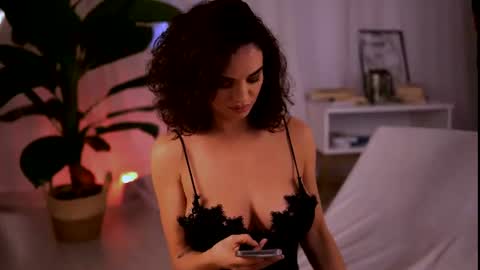 Snapshot of curvedlizzie chatting on 07/14/26, 11:21 curvedlizzie online show from 07/14/26, 11:21