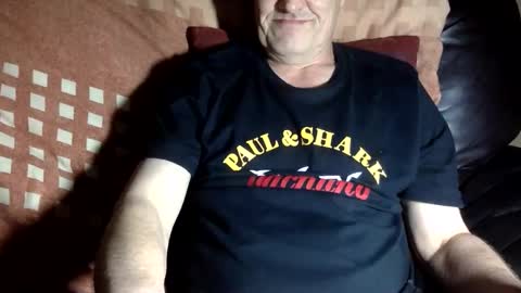 curvelover1977 online show from 11/30/25, 04:33