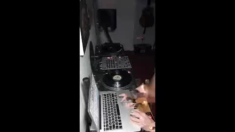 curvelover1977 online show from 12/21/25, 02:08