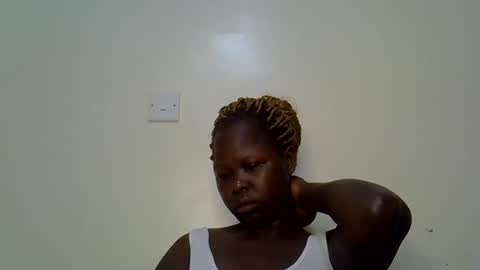 Snapshot of curvy294 chatting on 04/17/26, 02:25 SALLY online show from 04/17/26, 02:25