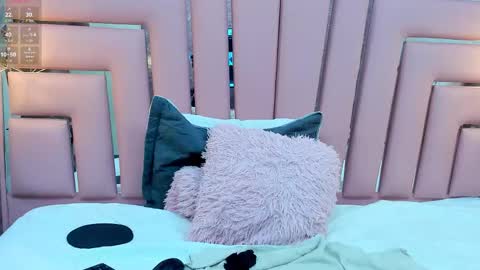 Alyanna  online show from 11/09/25, 12:47