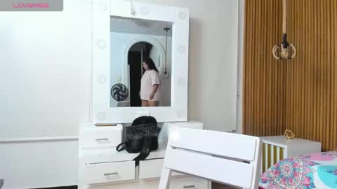  Hanna  online show from 10/29/25, 11:01