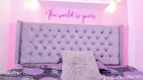 curvy_bigass18 online show from 02/04/26, 10:36