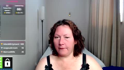 curvy_girlz online show from 09/30/25, 05:01
