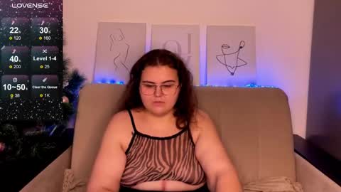 Snapshot of curvy_janie chatting on 12/18/24, 09:04 Jane online show from 12/18/24, 09:04