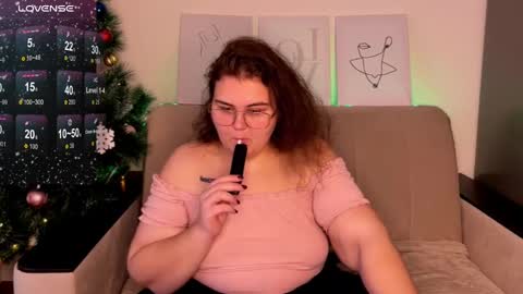 Snapshot of curvy_janie chatting on 12/20/24, 05:57 Jane online show from 12/20/24, 05:57