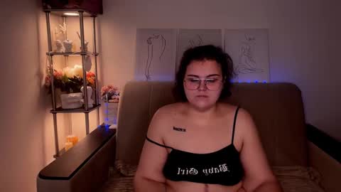 Snapshot of curvy_janie chatting on 01/28/25, 03:04 Jane online show from 01/28/25, 03:04