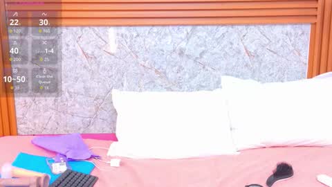 Snapshot of curvybuffgirl chatting on 02/18/26, 07:43 Michel online show from 02/18/26, 07:43