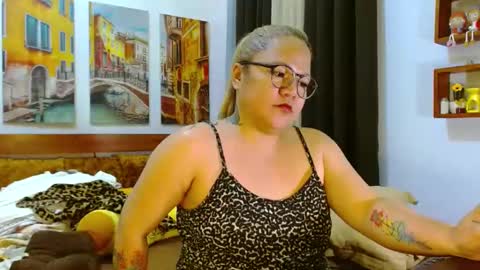 C H E R R Y  online show from 01/12/25, 07:32