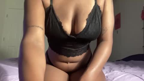 Curvycutie18 online show from 12/18/24, 03:47