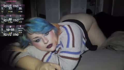 Snapshot of curvygothfemboy chatting on 01/13/25, 06:49 Curvygothfemboy online show from 01/13/25, 06:49