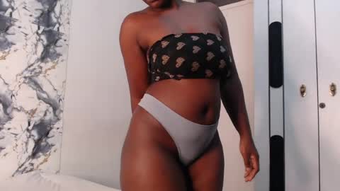 Snapshot of curvyj255 chatting on 07/28/26, 07:39 curvyj255 online show from 07/28/26, 07:39