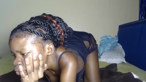 curvyjoan online show from 11/12/25, 10:04