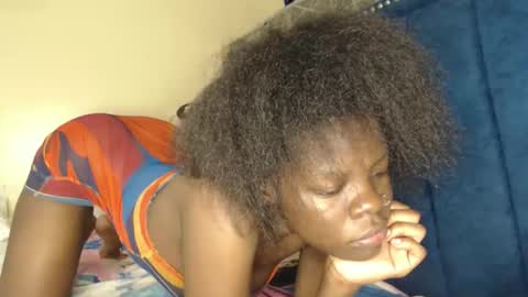 Snapshot of curvyjoan chatting on 02/02/26, 09:30 curvyjoan online show from 02/02/26, 09:30