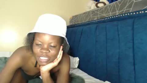 Snapshot of curvyjoan chatting on 02/19/26, 09:38 curvyjoan online show from 02/19/26, 09:38