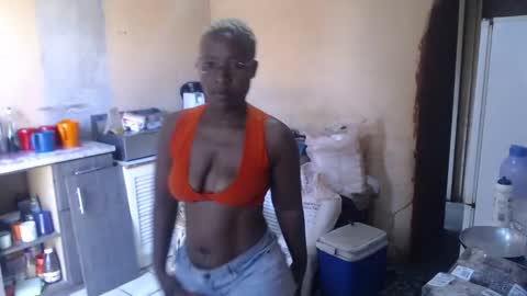 curvypear76x online show from 12/04/24, 07:17