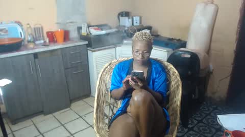 curvypear76x online show from 12/07/24, 06:59