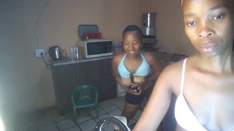 curvypear76x online show from 02/12/26, 08:20