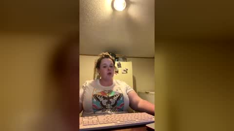 Snapshot of curvyplayday chatting on 07/06/26, 02:41 dahlia -kim online show from 07/06/26, 02:41