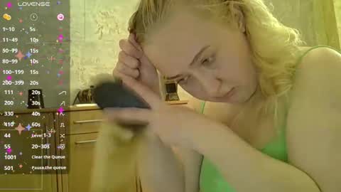 Curvy online show from 03/12/26, 11:49