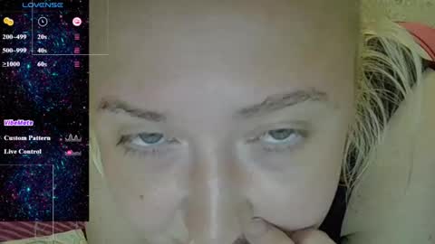 Snapshot of curvywild_lady30 chatting on 05/14/26, 09:10 Curvy online show from 05/14/26, 09:10