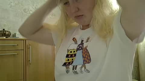 Snapshot of curvywild_lady30 chatting on 05/23/26, 10:41 Curvy online show from 05/23/26, 10:41