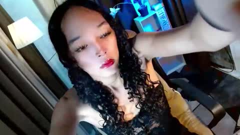 BBY CURLYHANNA online show from 11/09/25, 03:21