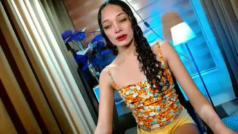 Snapshot of curybb_hanna19 chatting on 06/13/26, 10:57 BBY CURLYHANNA online show from 06/13/26, 10:57