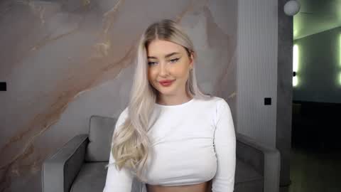 Kira  online show from 12/05/24, 08:33