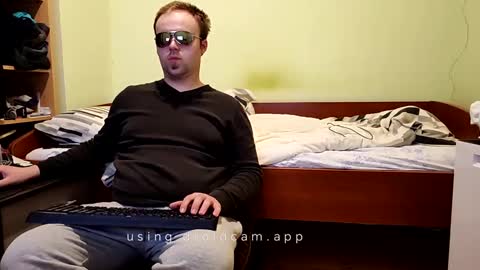 Snapshot of cute69696969 chatting on 03/11/25, 08:09 cute69696969 online show from 03/11/25, 08:09