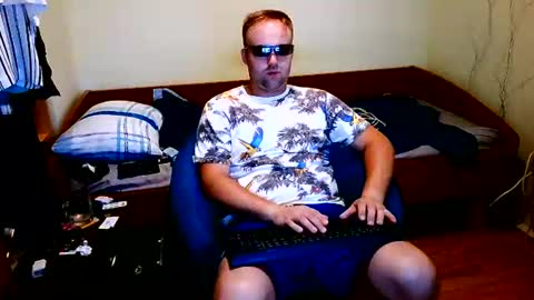 cute69696969 online show from 07/05/26, 12:06
