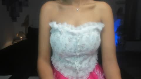 Snapshot of cute_alishaa chatting on 07/04/26, 02:01 Alisha online show from 07/04/26, 02:01