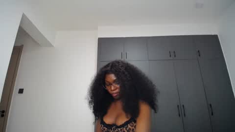 Liya online show from 07/07/26, 09:35