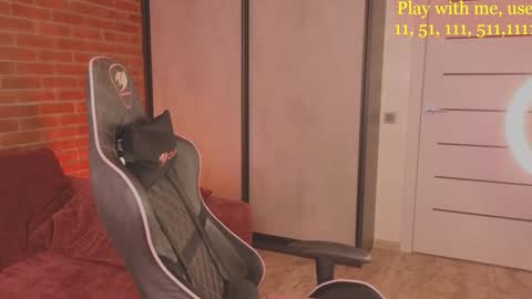 Everyday stream in the same time online show from 02/02/25, 07:30