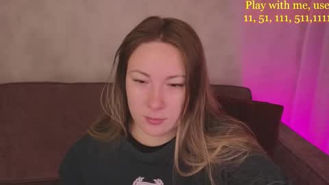 Everyday stream in the same time online show from 10/09/25, 01:47