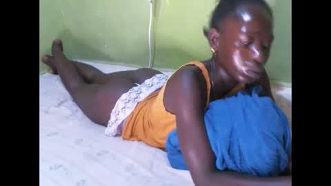 cute_doria online show from 10/05/25, 02:54