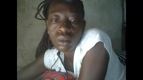 cute_doria online show from 11/30/25, 02:04